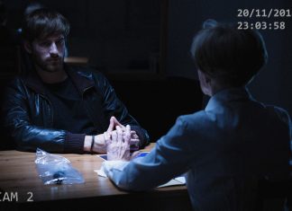 Un interrogatorio policial termina en tertulia literaria