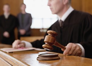 El 85% de los jueces españoles no sabe qué significa «con la venia, señoría»
