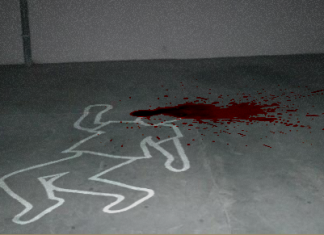 Encuentran el cuerpo de un hombre con una camiseta muy chula