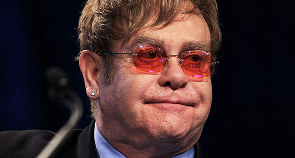 Elton John emociona en el funeral de Chvez con el reggaeton de Candle In The Wind El Mundo Today