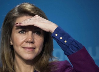 El Gobierno asegura que hoy no es lunes sino viernes en diferido y aplazado en el tiempo