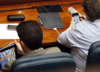 Seis diputados españoles lideran el ranking mundial de «Apalabrados»