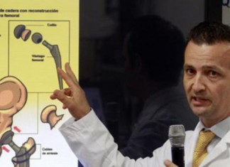 El Rey se rompe la cadera mientras cazaba elefantes en Botsuana