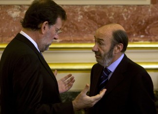 Rajoy acude a Europa con Rubalcaba para dar más pena