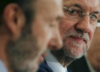 Rubalcaba pasó la noche en La Moncloa tras reunirse con Rajoy