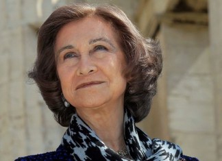 La Reina Sofía se queda embarazada en el peor momento