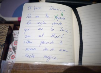 Una madre no puede evitar corregir una falta de ortografía en el diario íntimo de su hija
