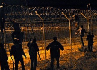 Sorprenden al rey de Marruecos saltando la valla de Melilla