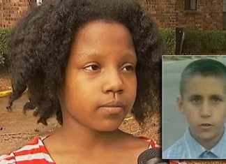 Un niño logra renovar un amor de verano para las próximas tres temporadas