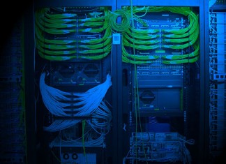El «data center» de Linkedin no sabe si enviarte otra notificación avisándote de que tienes mensajes sin leer