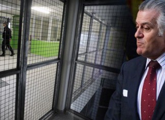 Asaltan la celda de Luis Bárcenas llevándose 600 mil euros en coches de lujo y joyas