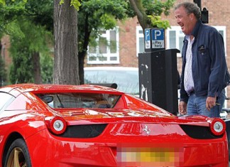 Médicos descubren que el Ferrari 458 combate la crisis de los 50