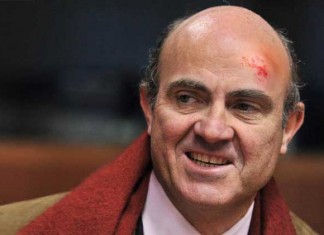 De Guindos tensa el conflicto con Cataluña matando a Duran i Lleida de un golpe en la cabeza