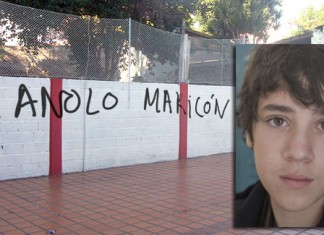 Pintada de «Manolo maricón» ayuda a Manolo a comprender su propia condición sexual