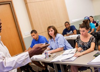Científicos de la Universidad de Cambridge confirman que los españoles no pueden aprender inglés
