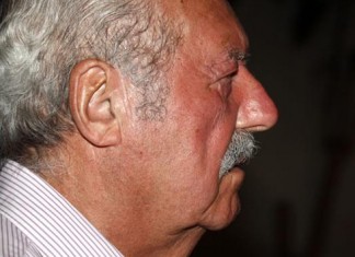 Antonio Tejero irrumpe en calzoncillos en su dormitorio gritando “¡Todo el mundo al suelo!”