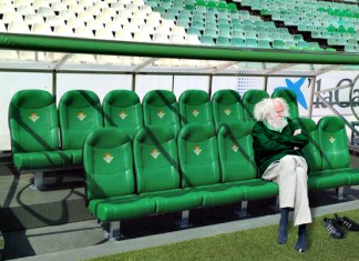 El Betis descubre que tiene un jugador en el banquillo desde 1983