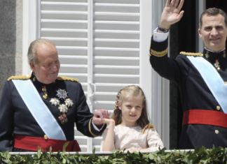 Felipe VI abdica en Leonor