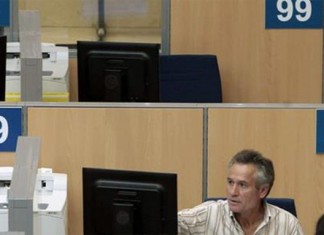 Amenazar con partir la cara agiliza un 30% las gestiones administrativas