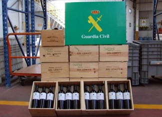 Detienen a cinco personas por organizar luchas ilegales de vinos peleones