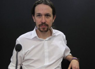 Pablo Iglesias pide a los españoles que no le interrumpan