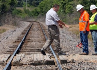 Renfe pide que no se mande a más gente a cagar a la vía