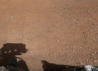 El robot Curiosity halla restos de agua en Marte pero está muy fría y ni siquiera cubre