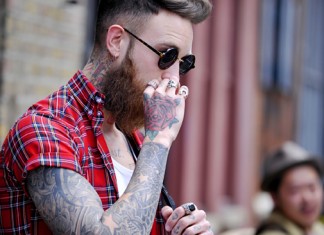 Hipster asegura que él ya era gilipollas antes de que se pusiera de moda