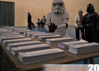 Cientos de fans, desorientados tras el bombardeo publicitario, siguen buscando las papeletas de «La Fuerza»