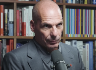 Varoufakis admite que se enfrentó a la troika porque estaba en la crisis de los cincuenta