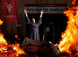 El Ministerio de Empleo sacrifica a dos parados en honor al Dios del Trabajo