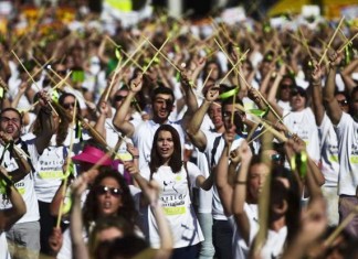 Protectoras de animales reclaman al Gobierno 3000 toreros más por miedo a que el toro se extinga