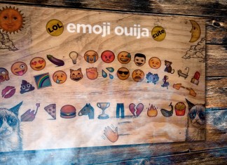 Crean una ouija con «emojis» de WhatsApp para contactar con espíritus de «millenials»