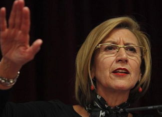 Rosa Díez se ofrece a volver al PSOE «si esto va a arreglar las cosas»