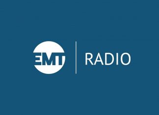 Unas terceras elecciones obligarían a Mariano Rajoy a besar a su mujer por tercera vez este año