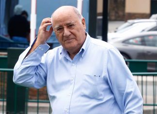 Amancio Ortega dona 2000 dependientes cabreados a la Sanidad Pública