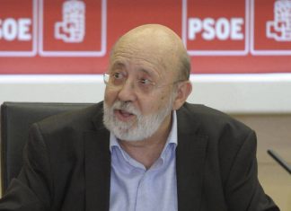 El Gobierno confirma a Tezanos al frente del CIS tras varias encuestas de opinión del CIS favorables a su renovación