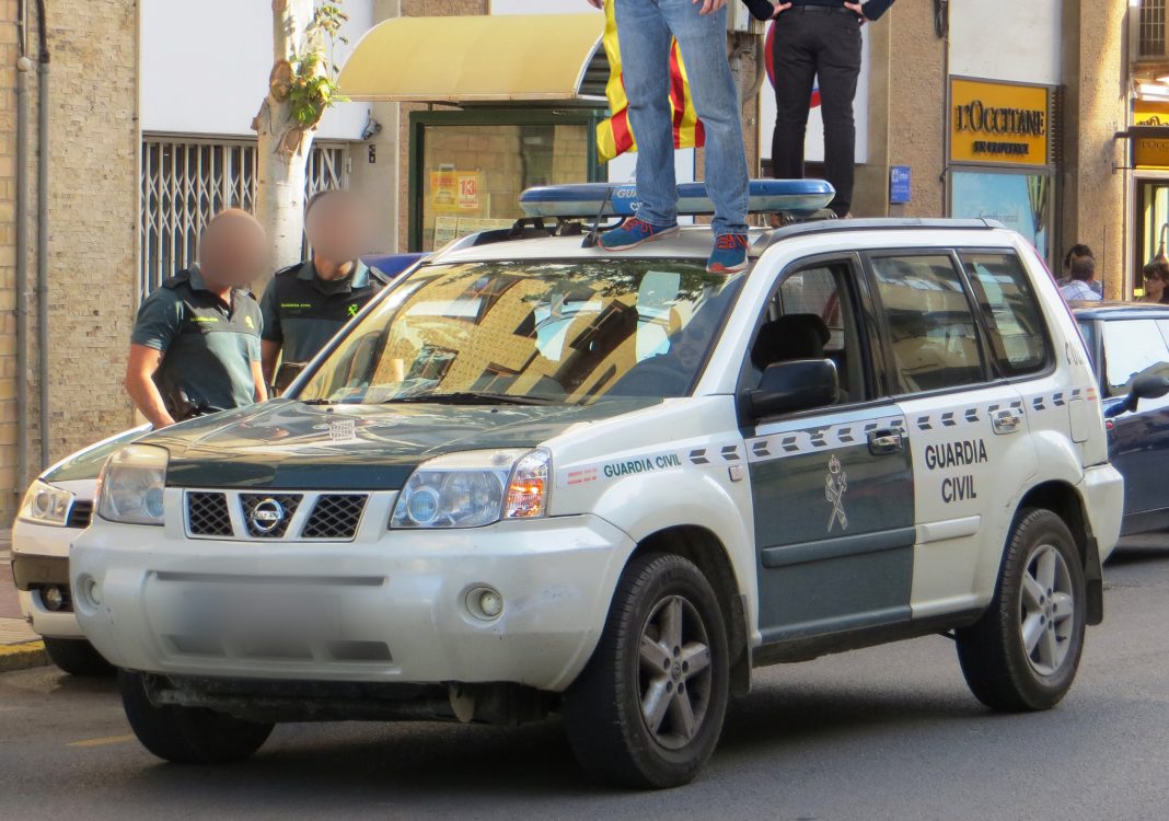 Una Pareja De Guardias Civiles Descubre Ahora Que Llevaba Dos Meses Con ...