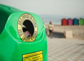 Políticos, futbolistas y empresarios empiezan a reunirse en iglús de reciclaje para evitar escuchas y filtraciones