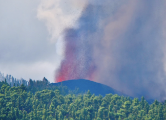 Te mostramos la ubicación exacta del volcán de La Palma porque hemos contratado por error a un geógrafo en lugar de a un geólogo