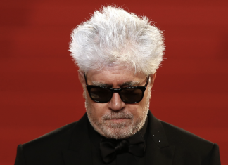 Después de «Todo sobre mi madre» y de «Madres paralelas», Almodóvar estrenará «Tu puta madre» como homenaje a Carlos Boyero