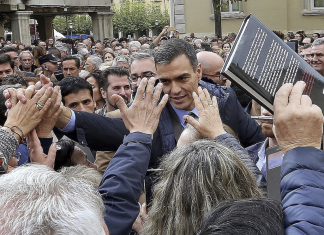 Pedro Sánchez pide acabar con la prostitución porque señoras de mediana edad no dejan de consultarle tarifas