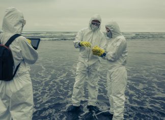 Desalojan el océano Atlántico porque un niño orinó en el agua