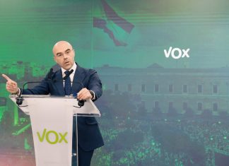 Vox exige llevar la democracia a Cuba porque en España ya la hemos disfrutado suficiente tiempo