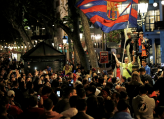 Canaletas se llenó ayer para celebrar el quinto puesto del Barça en la Liga