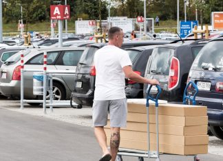 Decide reamueblar todo el piso para poder ir a comprar galletas a Ikea