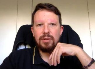 Tras semanas sin cobertura mediática, Pablo Iglesias se afeita las cejas