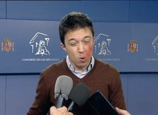 Pedro Sánchez abofetea a Íñigo Errejón por llamar “calvo” a Carmen Calvo