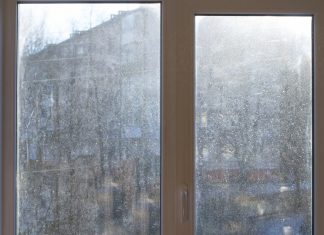 Limpiar de una vez los cristales y otros trucos para que tu casa sea más luminosa