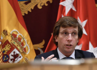 Almeida se compromete a investigar a fondo quiénes son sus familiares y amigos